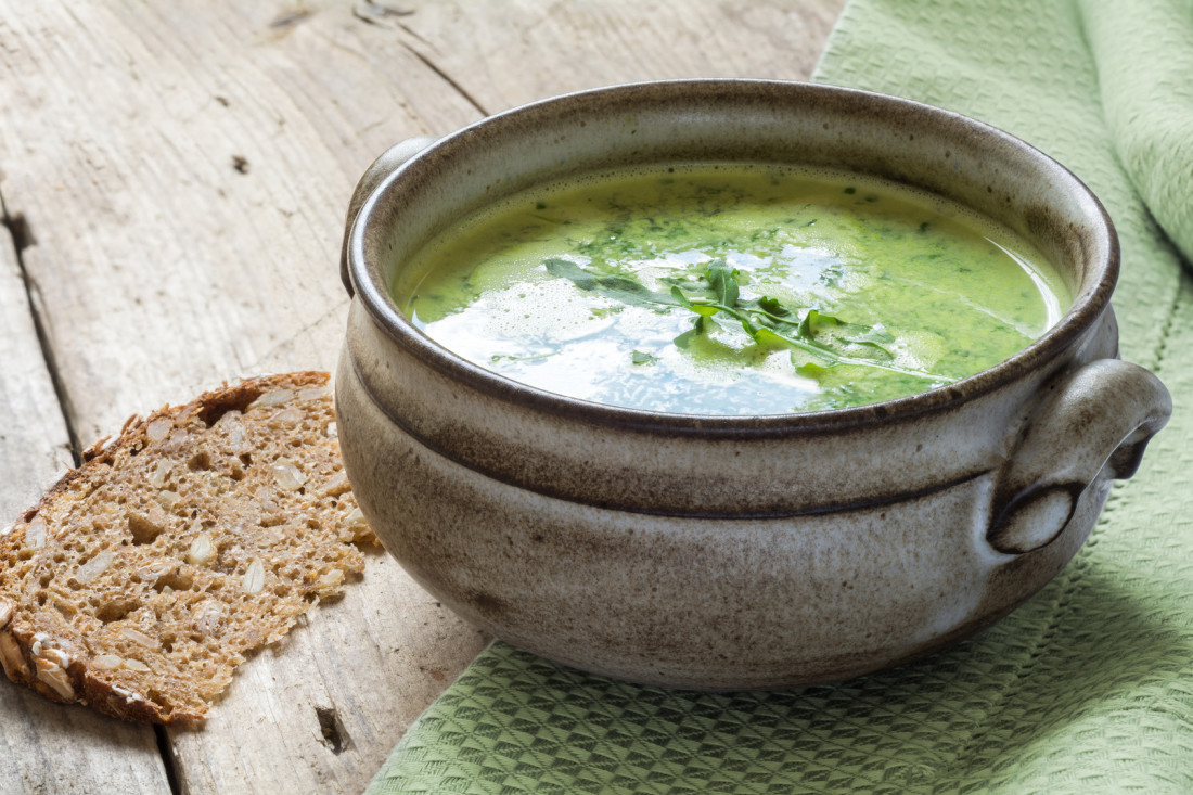 Grüne Power Protein Suppe